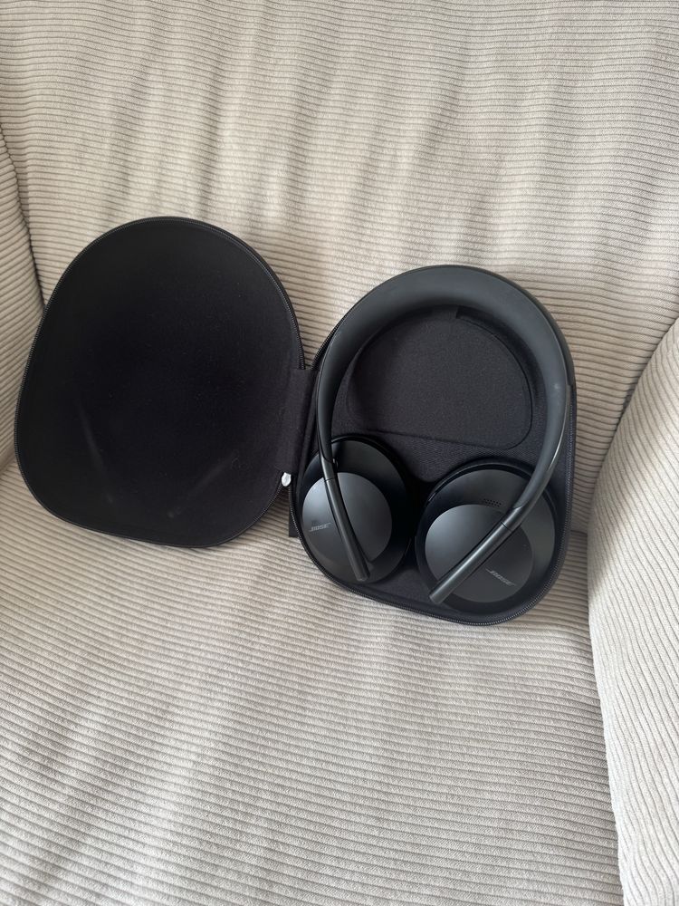 Headphones Bose 700 NC
