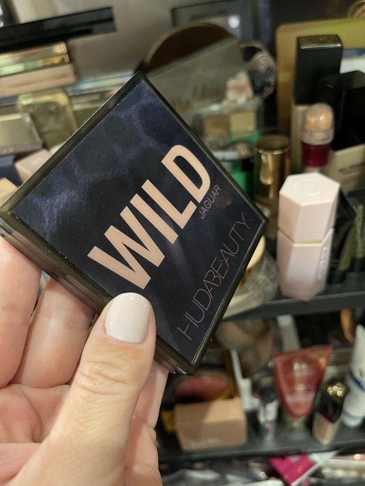 Huda wild jaguar, ColourPop baroque Adept cosmetics Minka
