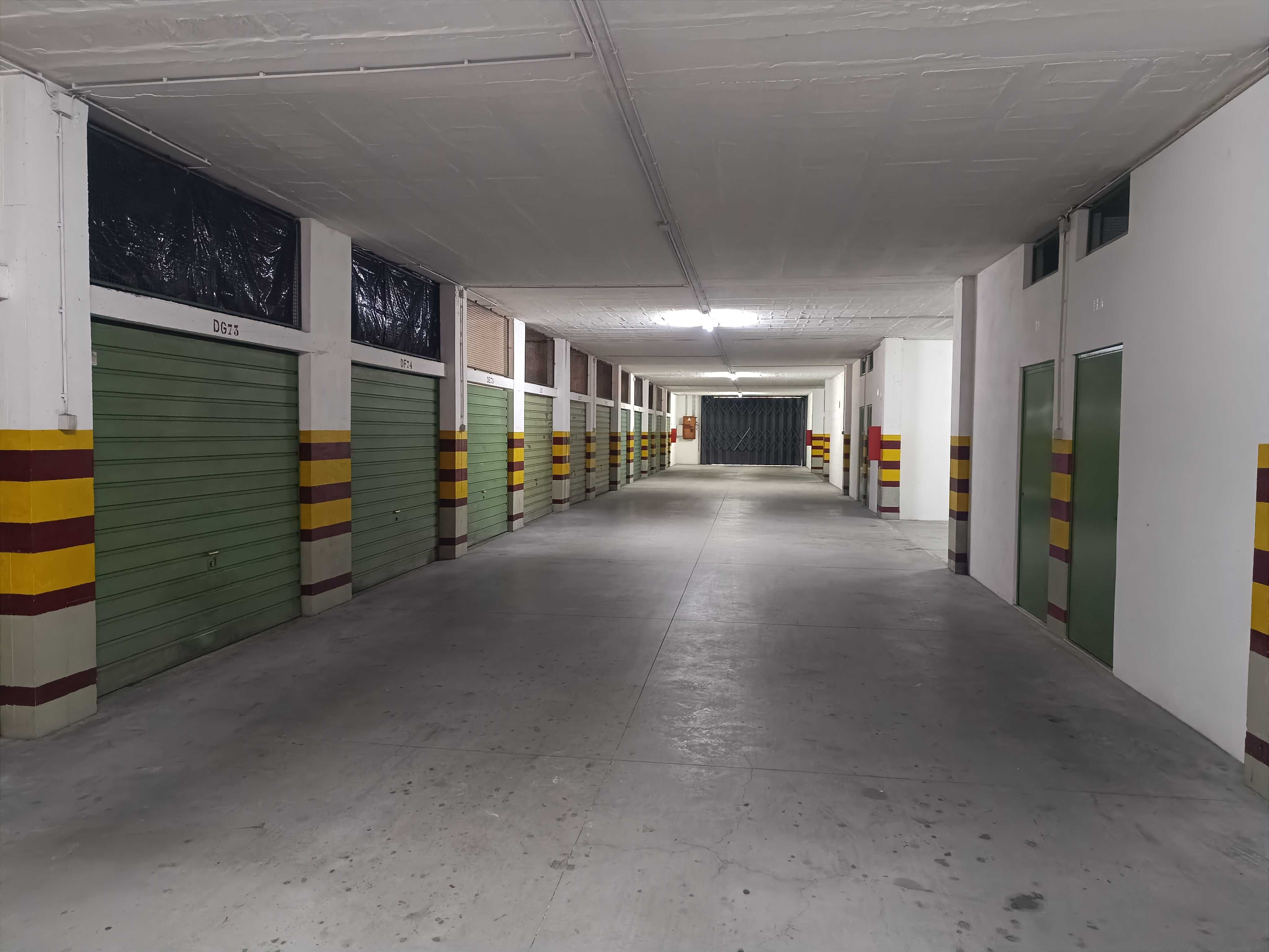Garagem fechada Guimarães nas arrecadações da Quintã