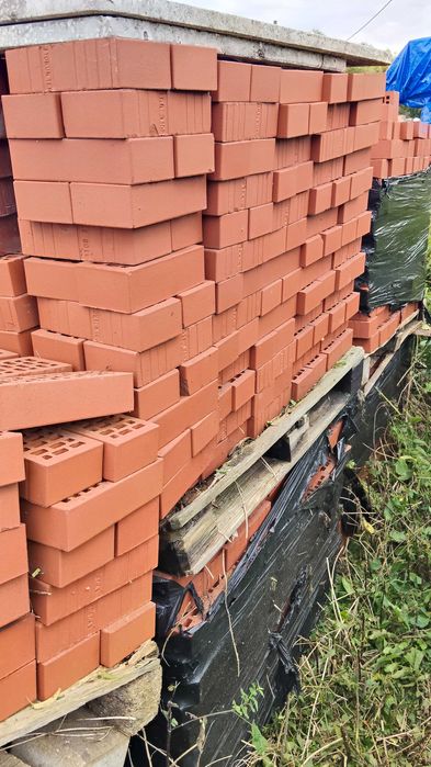 Cegła klinkierowa dziurawka