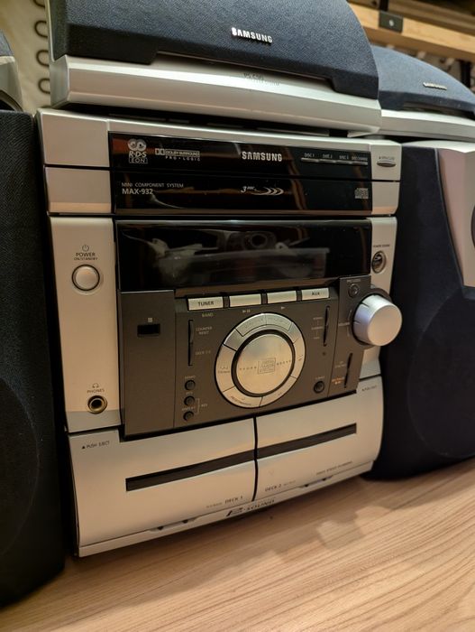 Mini zestaw stereofoniczny 5:1 Samsung MAX-932