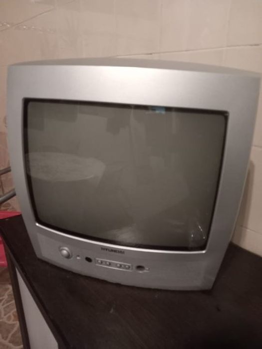 Televisor Hyundai antigo