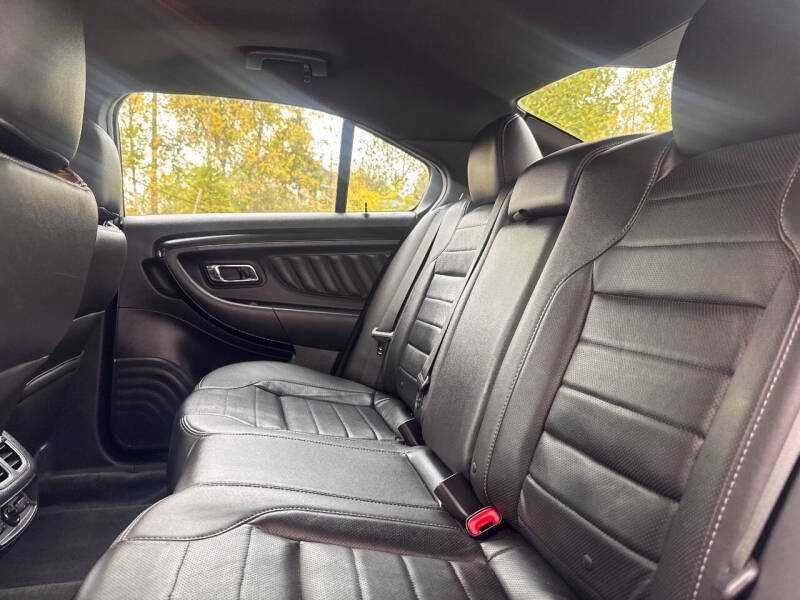 2016 Ford Taurus SHO