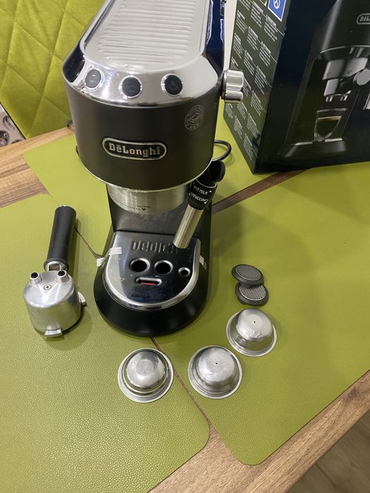 Продам рожковую кофемашину DeLonghi 685
