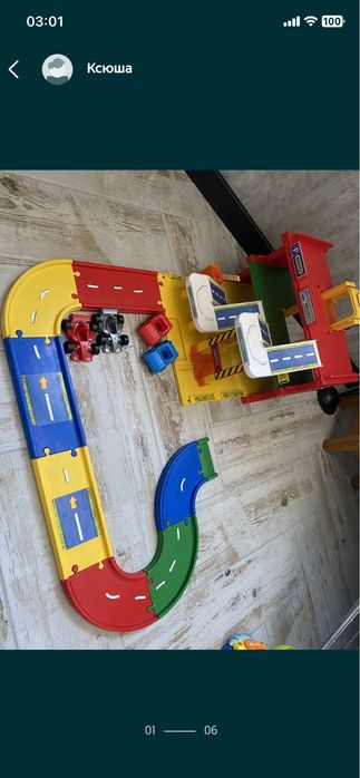 Трек с машинками
