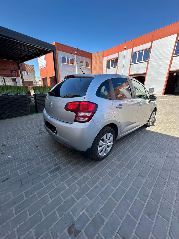 Оренда авто прокат автомобіля