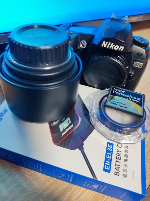 Nikon D70 +sigma 90/2.8