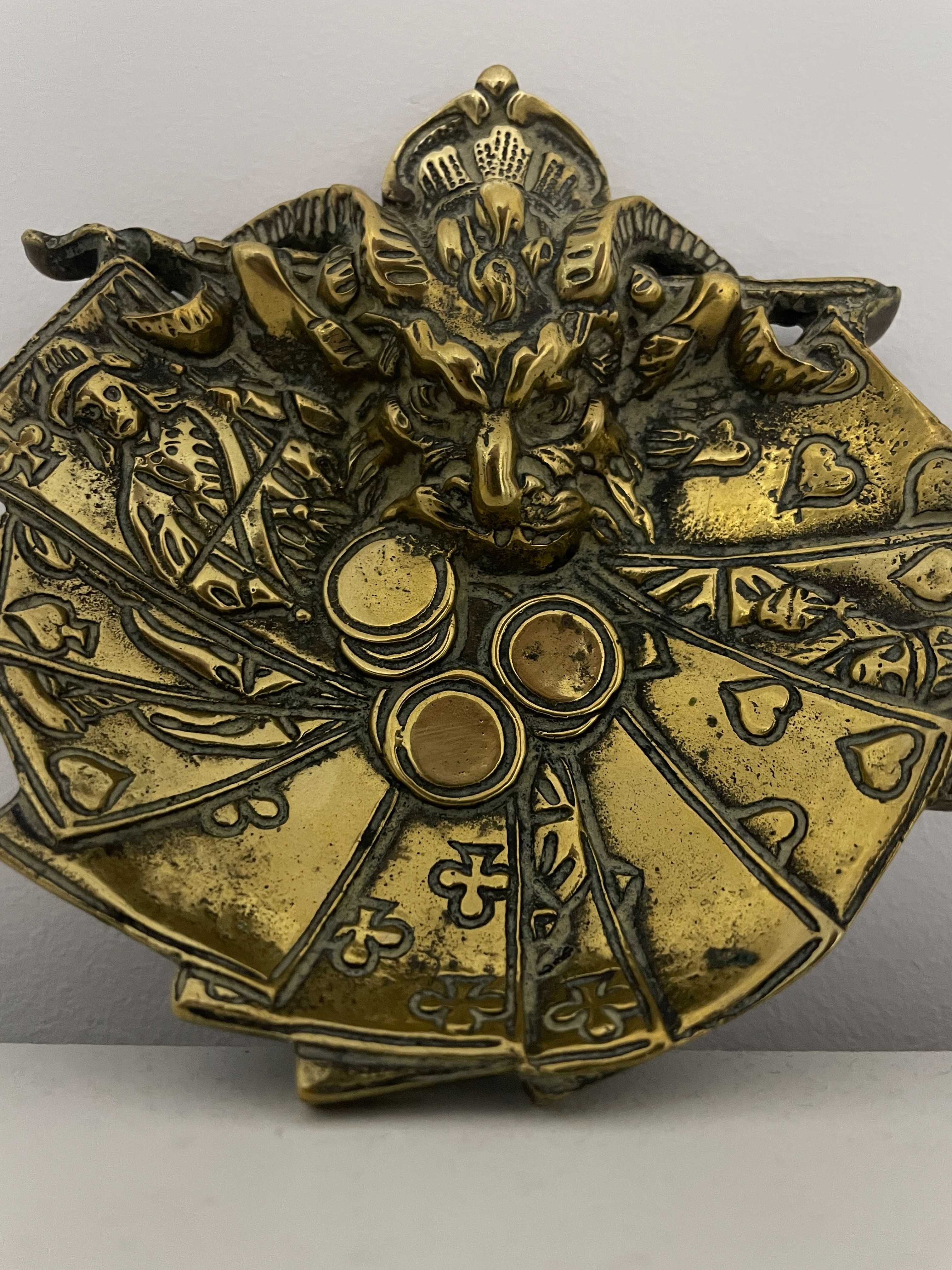 Cinzeiro em bronze