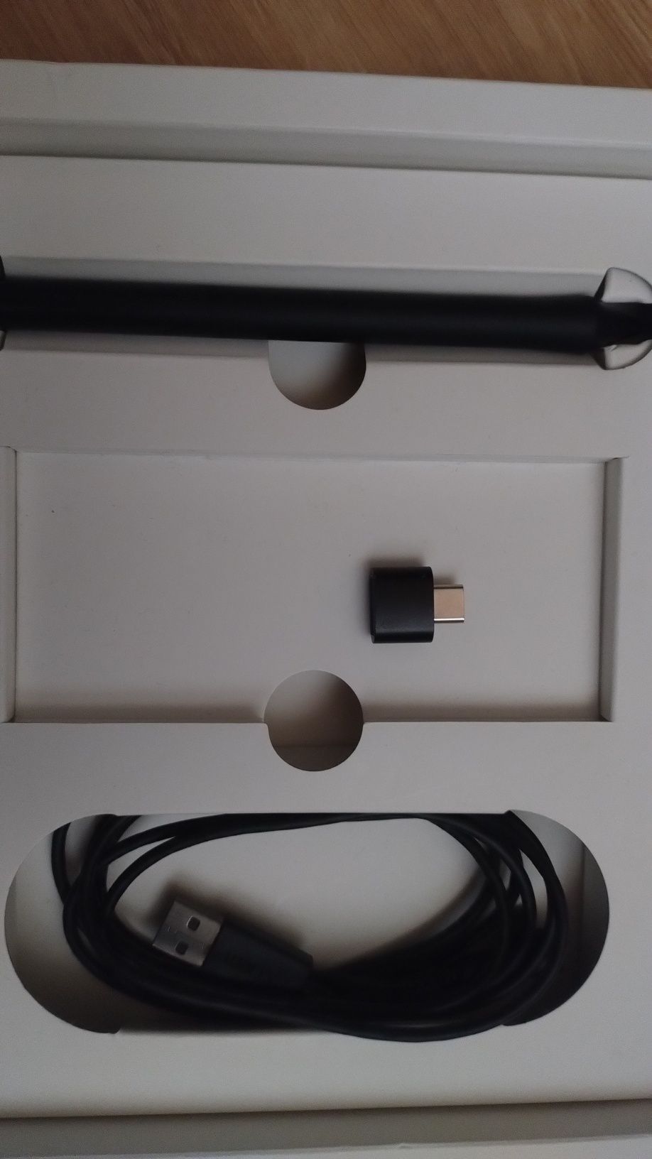 Tablet graficzny wacom Intuos + adapter z USB do USB c