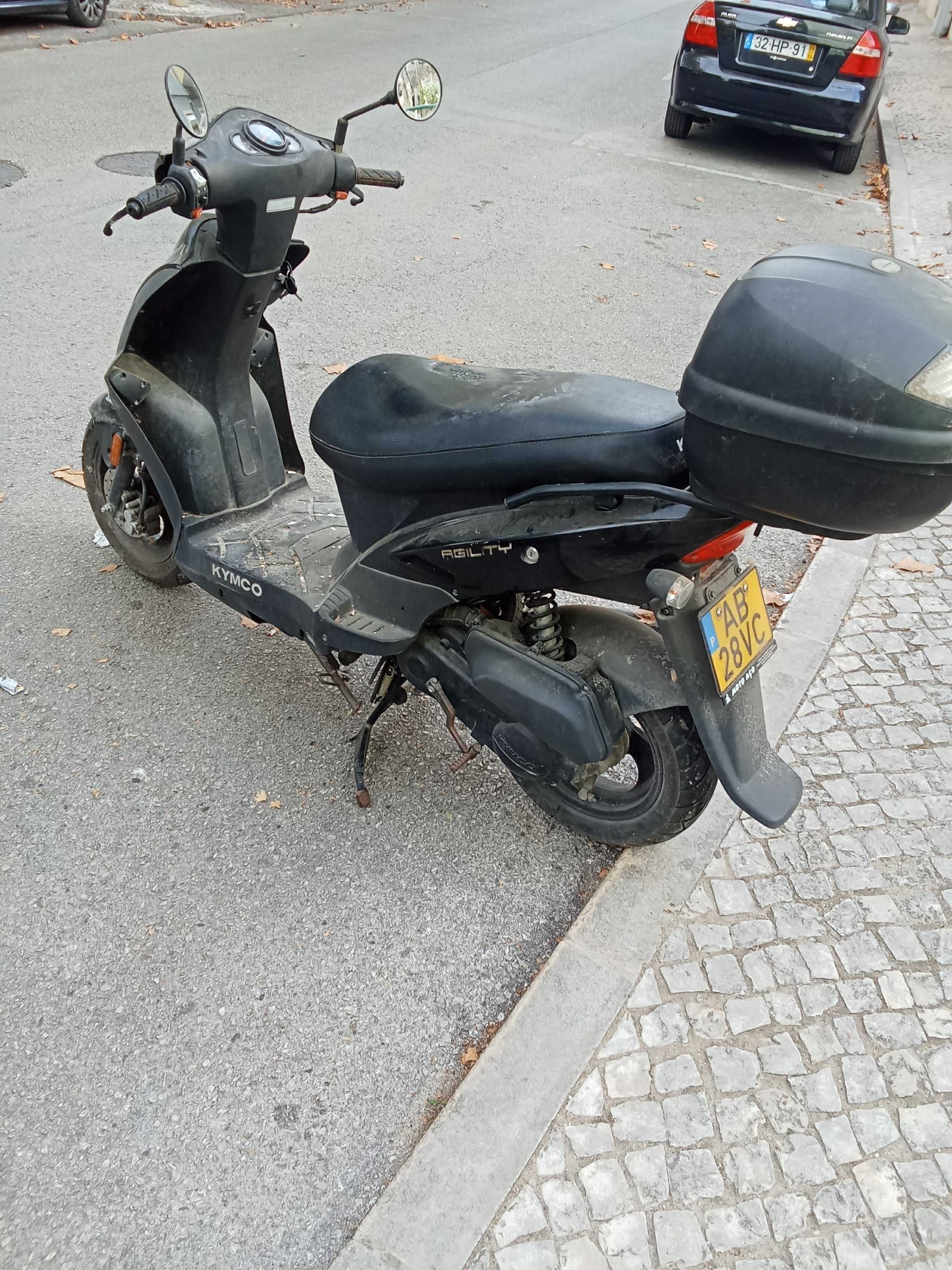 Mota Kynco 50cc em bom estado