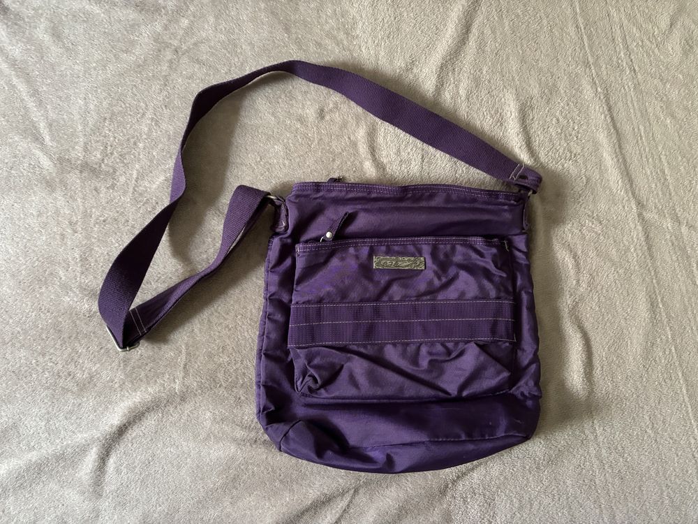 Фіолетова сумка через плече