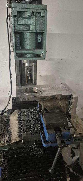 głowica frezarka wrzeciono bt30