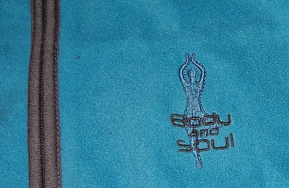 Jasnoniebieska bluza polarowa na zamek rozmiar M, M size