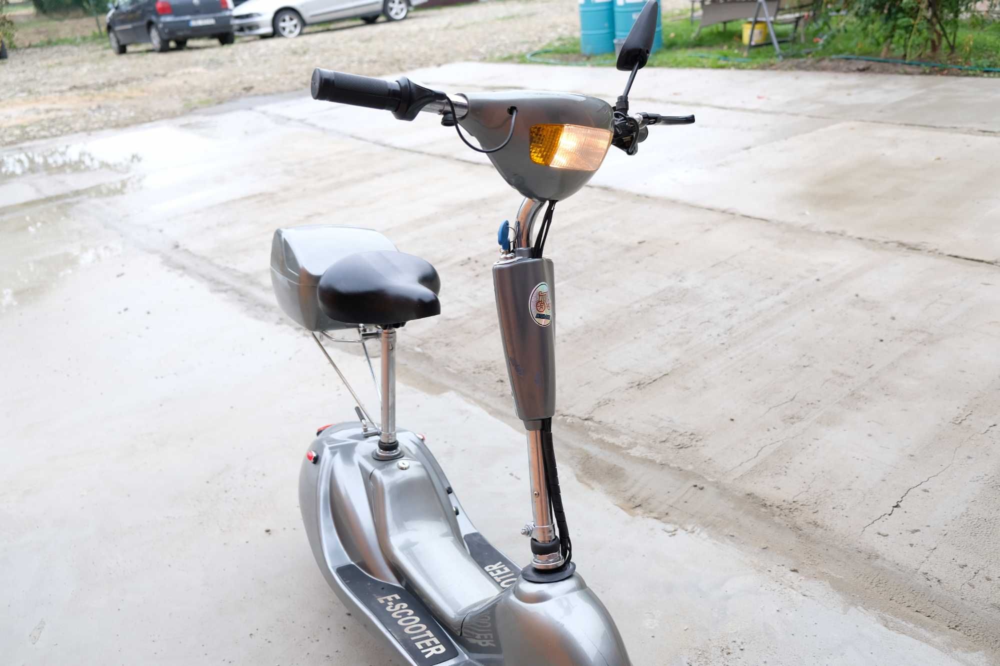 E-scooter skuter elektryczny 40 km zasiegu