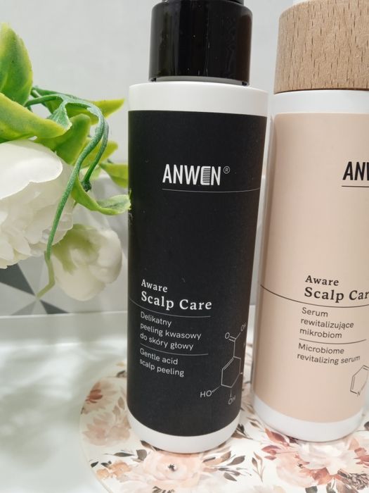 Delikatny peeling do skóry głowy Anwen plus serum rewitalizujace mikro