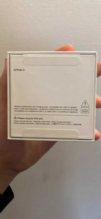 nowość Apple 2024 - kapsuły powietrzne 4M XP63LL/A