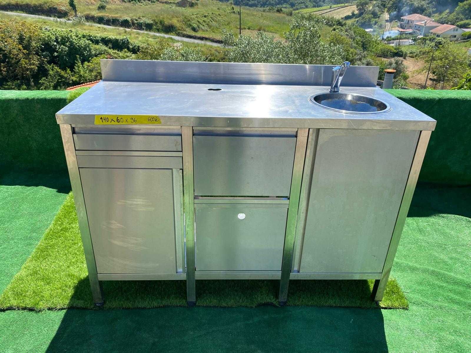 Bancada inox com bate borras, gaveta e lava mãos