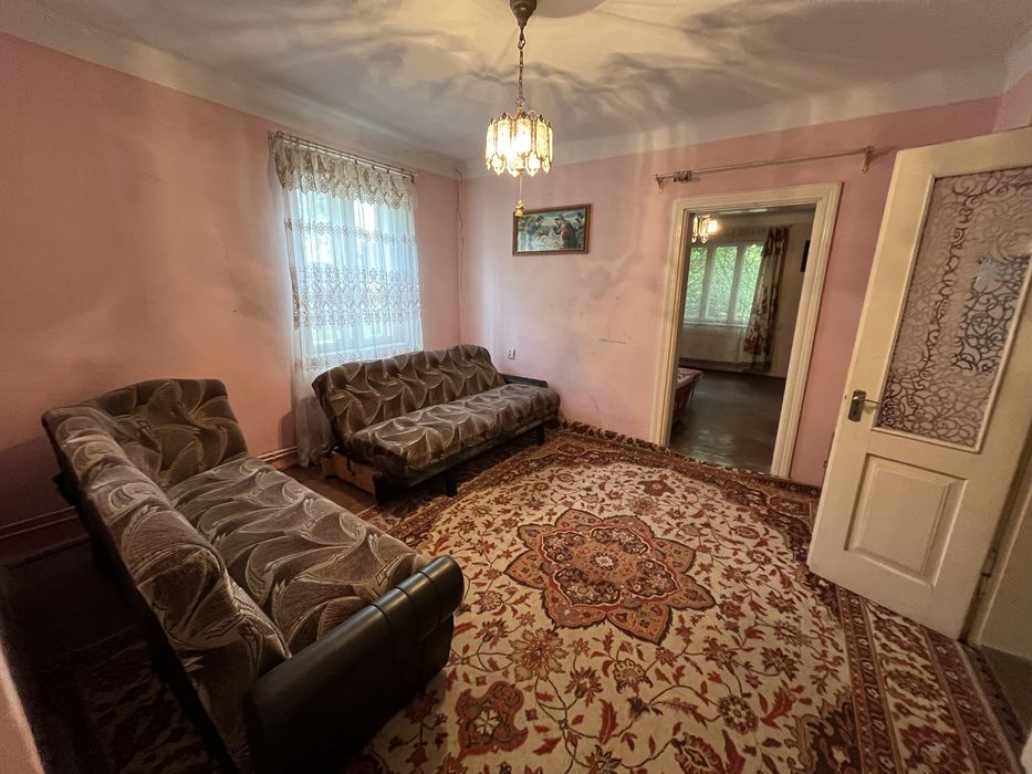 Продається будинок 100м.Крихівці.Комунікації.Центр.Школа.Садок.Місто