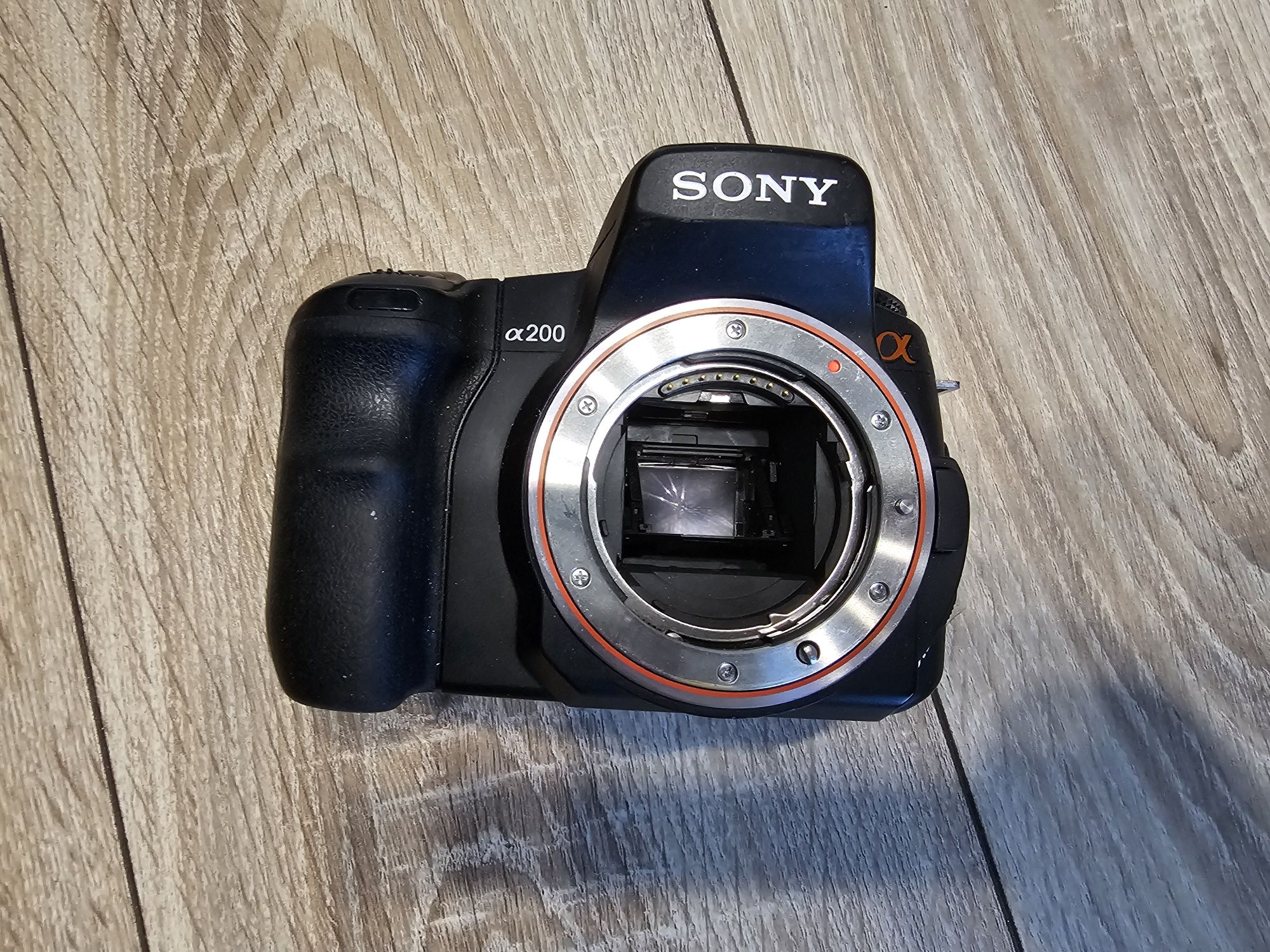 Фотоапарат Sony Alpha DSLR-A200