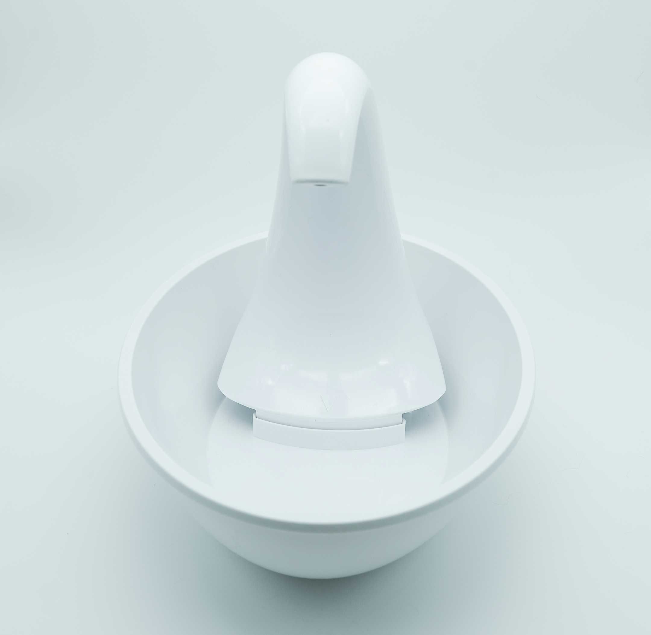 Bebedouro fonte Cisne da Pioneer Pet - COMO NOVO