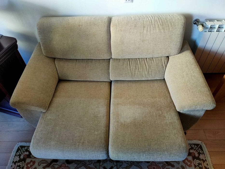 Vende-se Sofá Dicarmo 2 lugares, bancos extensíveis, óptimo estado