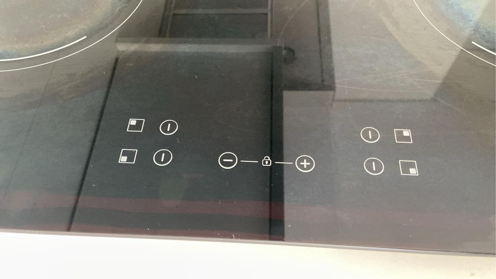 Placa de Vitrocerâmica CANDY CC 64 CH 59 cm - Preto