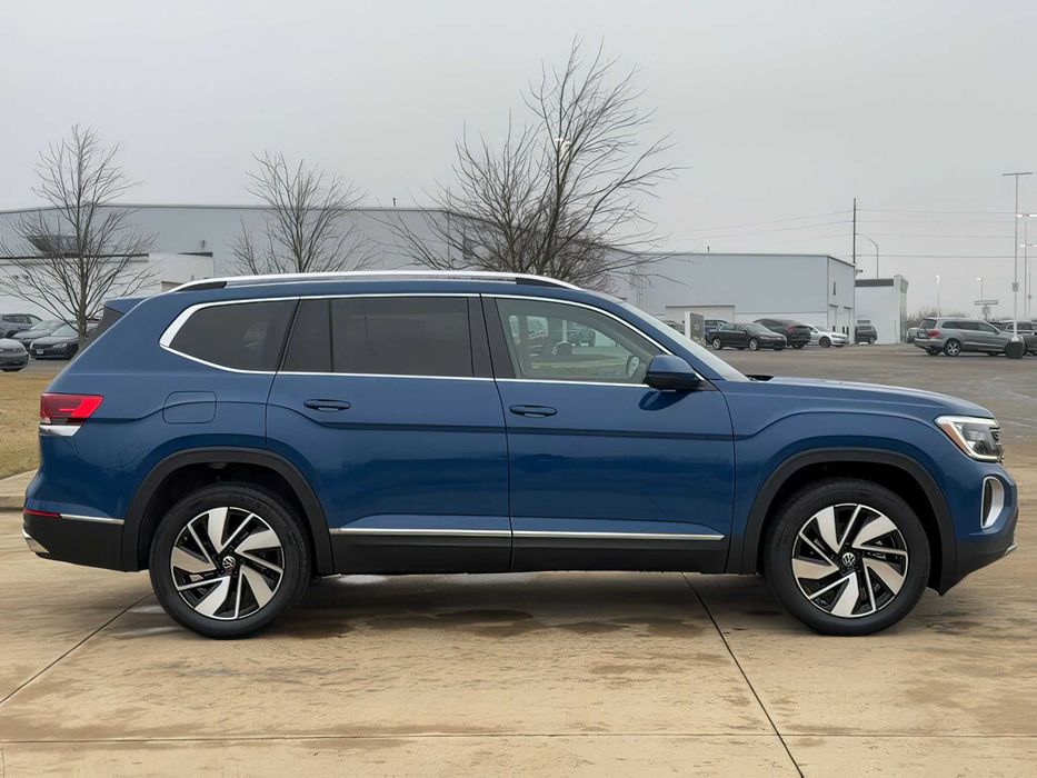 Volkswagen Atlas      2025