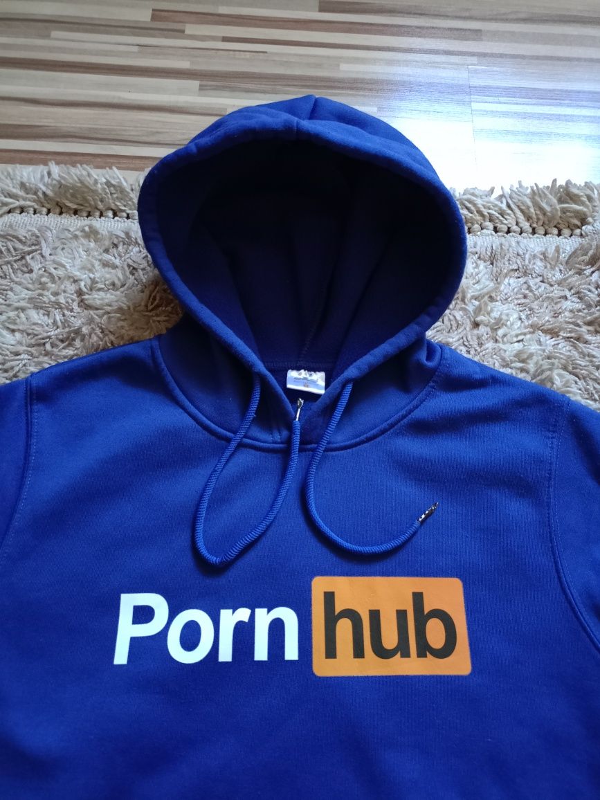 Świetna męska bluza Pornhub