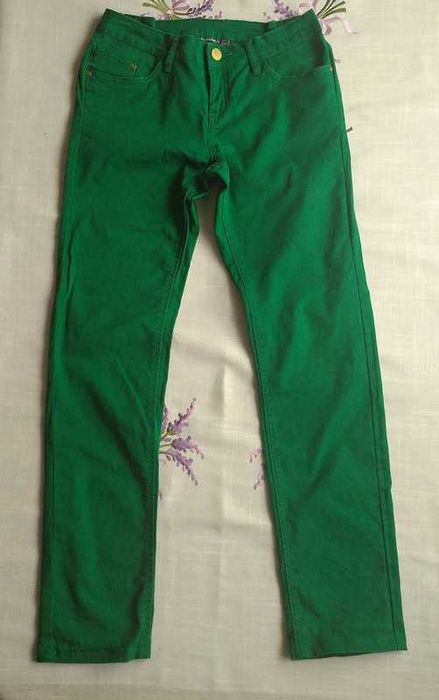 zielone jeansy 38