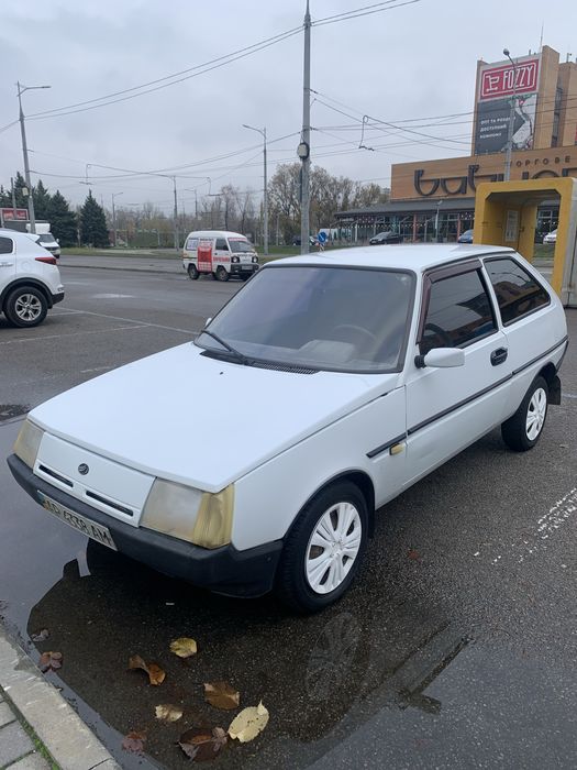 Автомобіль таврія нова