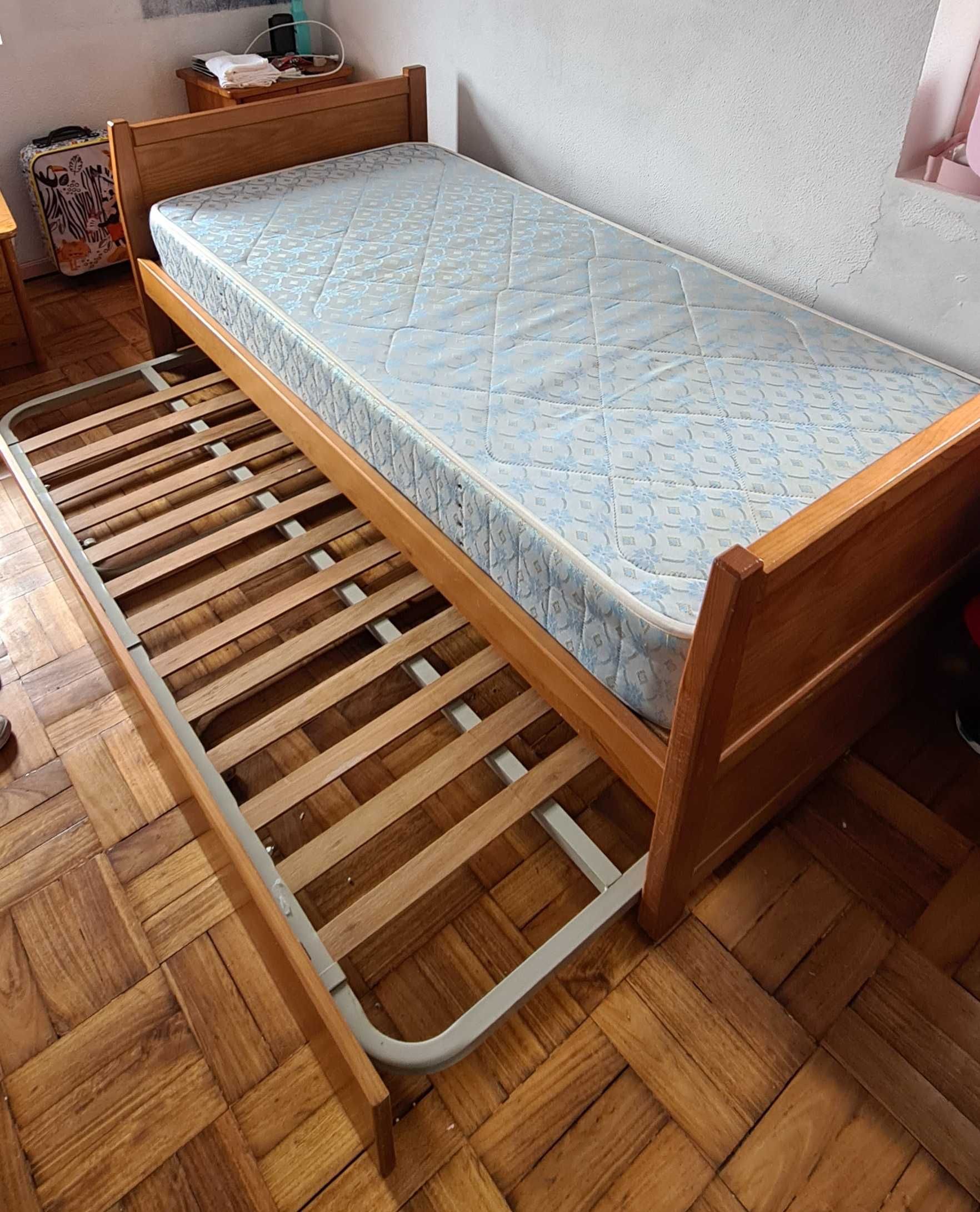 Vendo cama Solteiro dupla