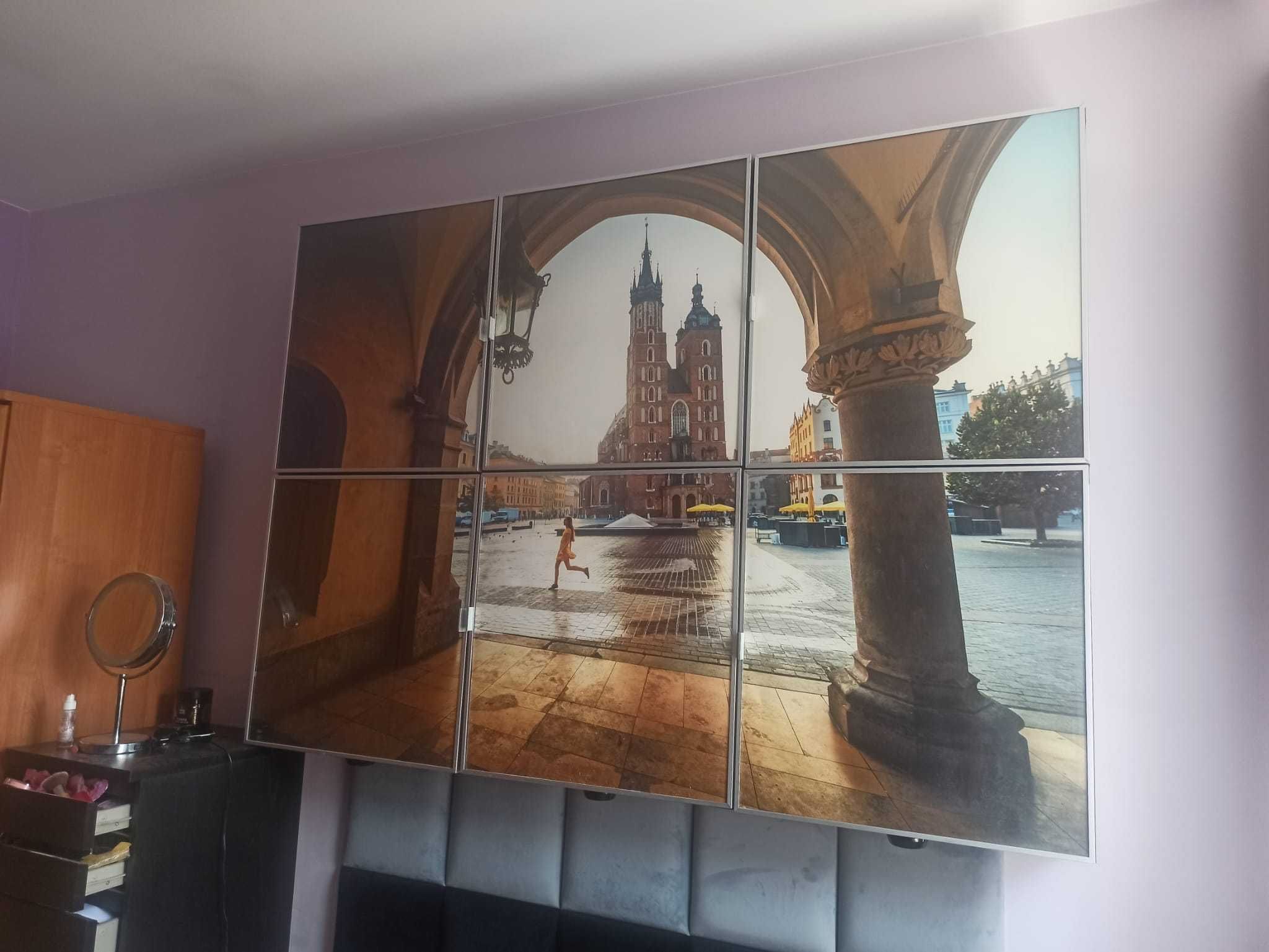 Duża, modułowa szafka wisząca z motywem Krakowa