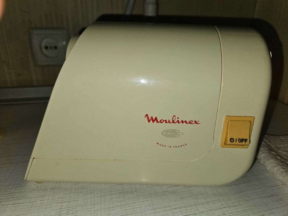 М'ясорубка Tefal з тертушками - подрібнювачами для овочів