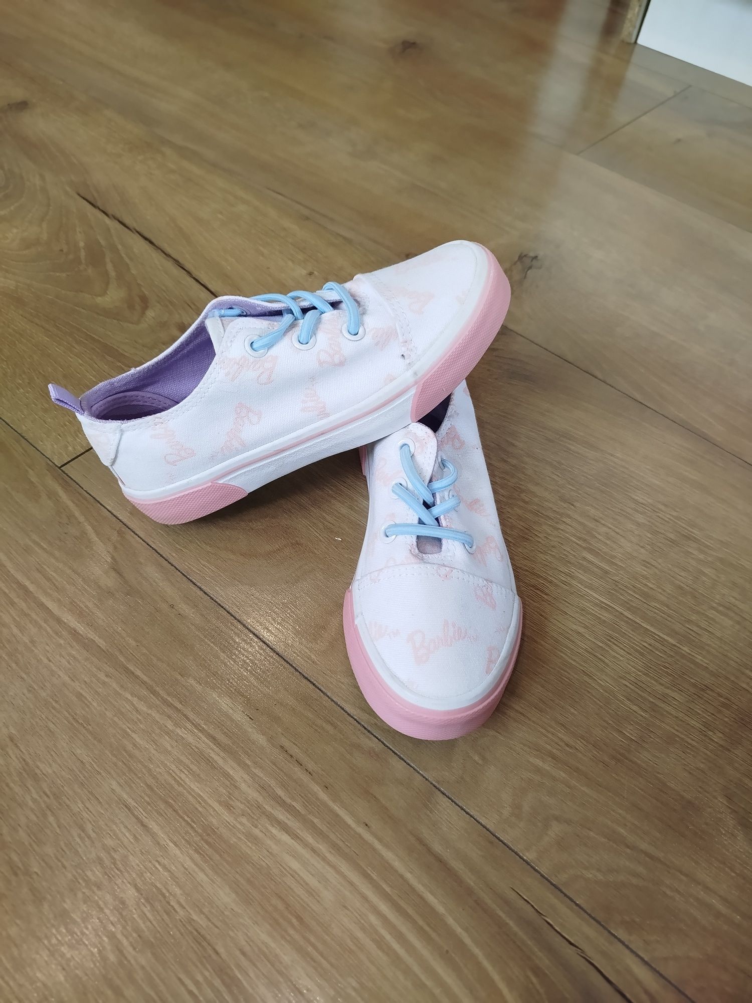 Buty adidasy, trampki Reserved 30
