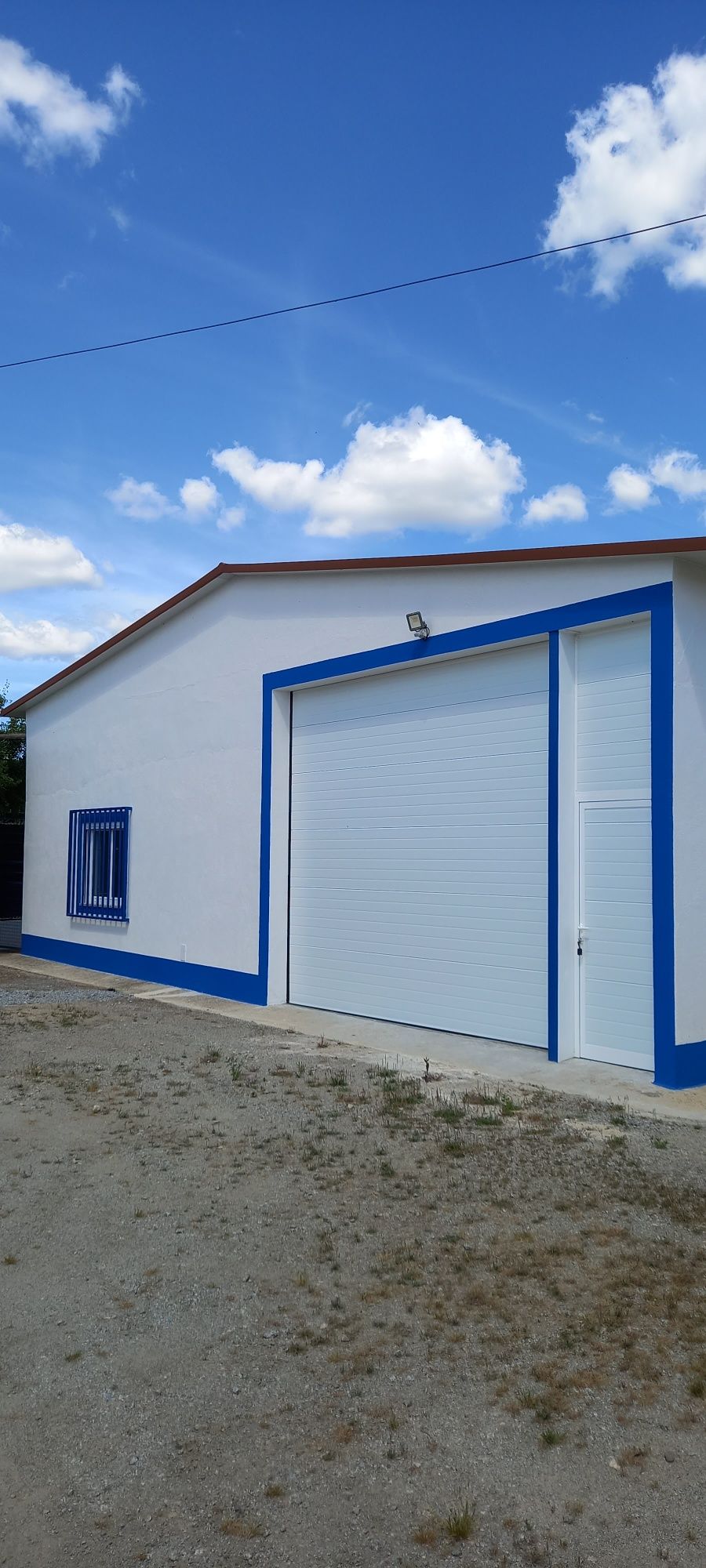 Armazém,  localização privilegiada