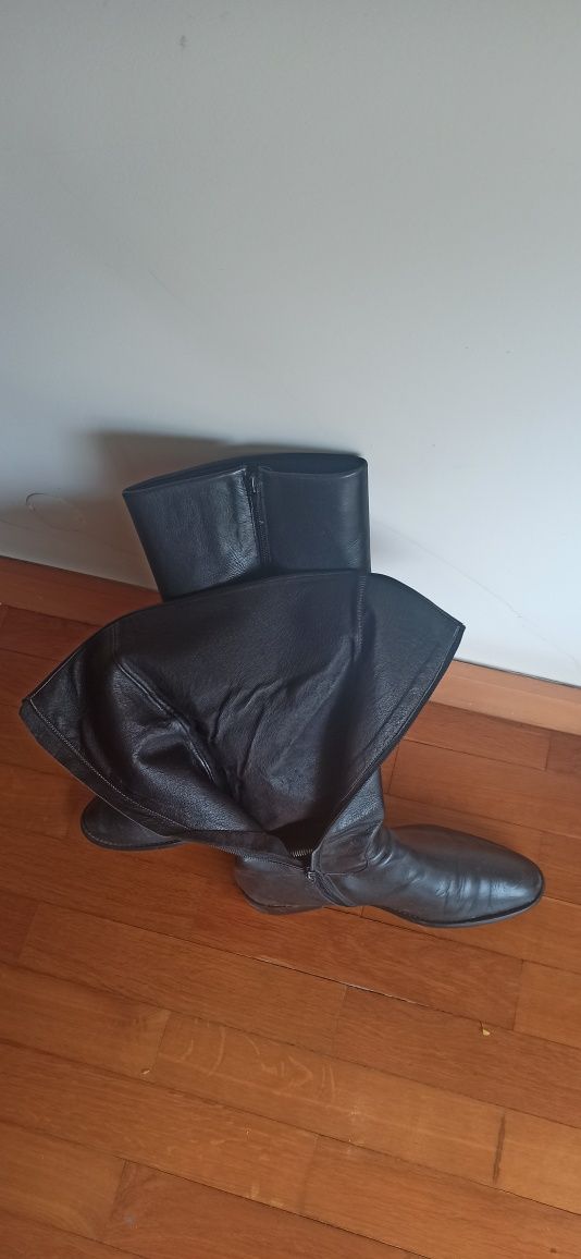 Botas em pele verdadeira rasas  tiffosi preto