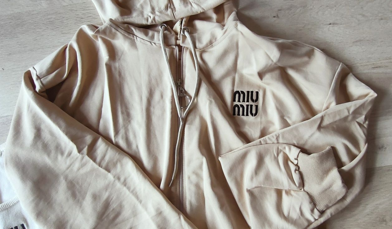 Dres beżowy trzy części Miu Miu