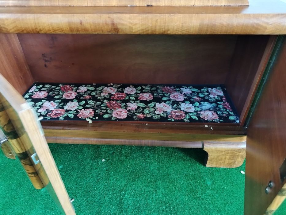 serwantka ART-DECO witryna lata 30 dwudziestego wieku