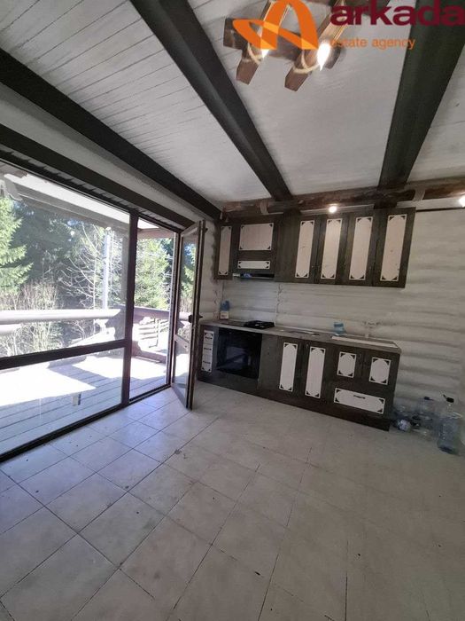 Карпати / Яблуниця 
Продаж Будинок в лісі
З виглядом на гору Хом'як.