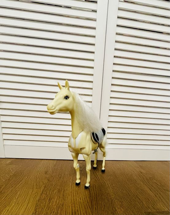 Кінь іграшка Barbie Defa