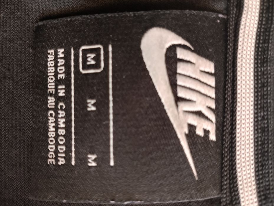 Koszulka damska Nike rozmiar M długość 64 do 66 szerokość 102