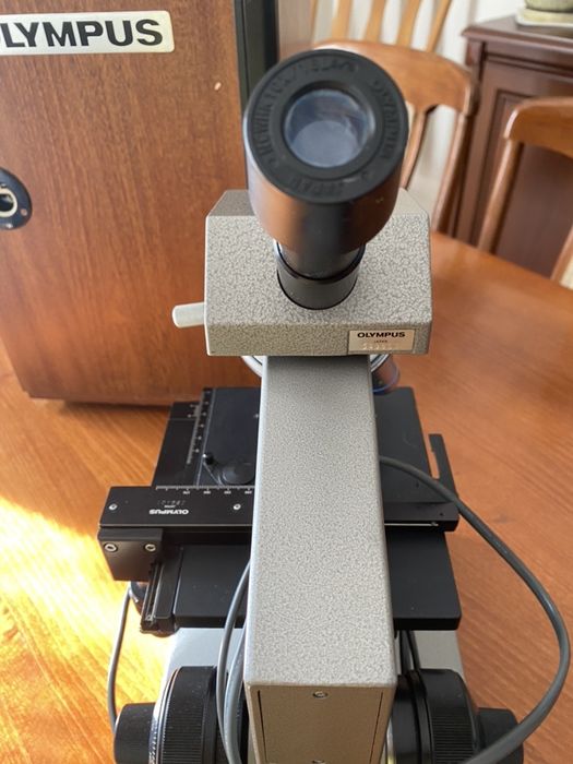 Мікроскоп Olympus monocular