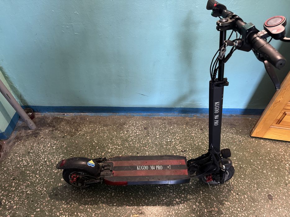 Продам электросамокат Kugoo m4pro