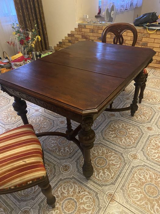 Stół antyczny plus 2 krzesełka