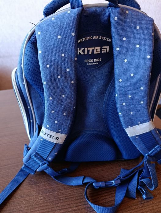 Продам б/в шкільний рюкзак КІТЕ