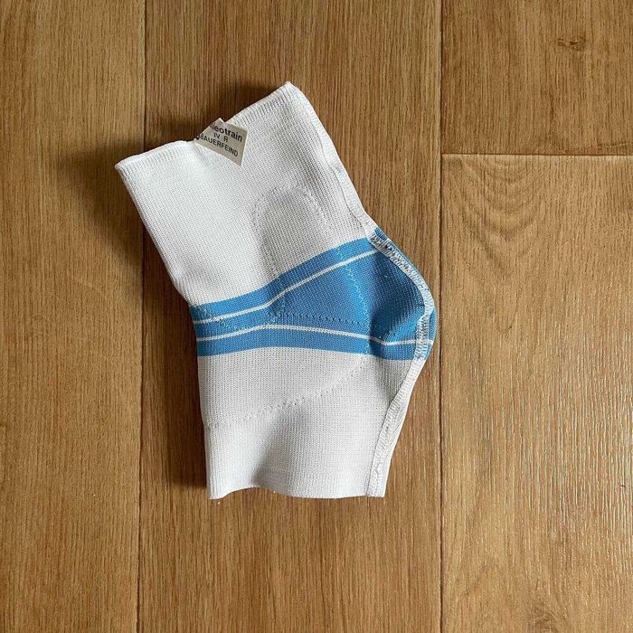 Бандаж фиксатор ортез голеностопный ортопедический носок