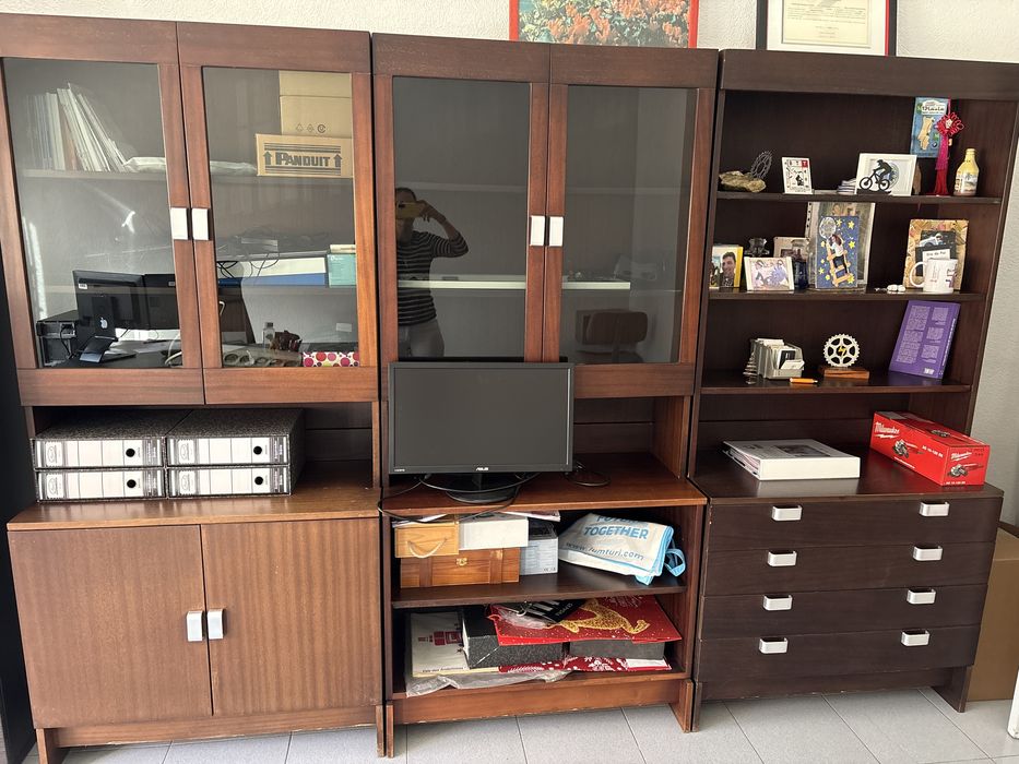 Móvek antigo em madeira