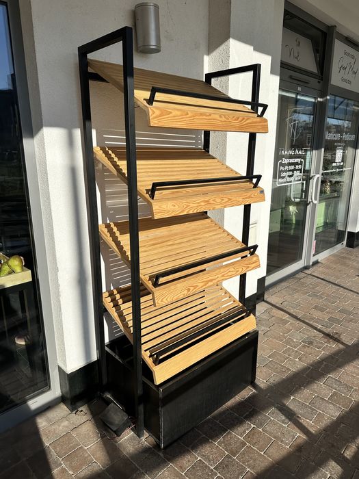 Regał nowoczesny idealny do sklepów podswietlany !