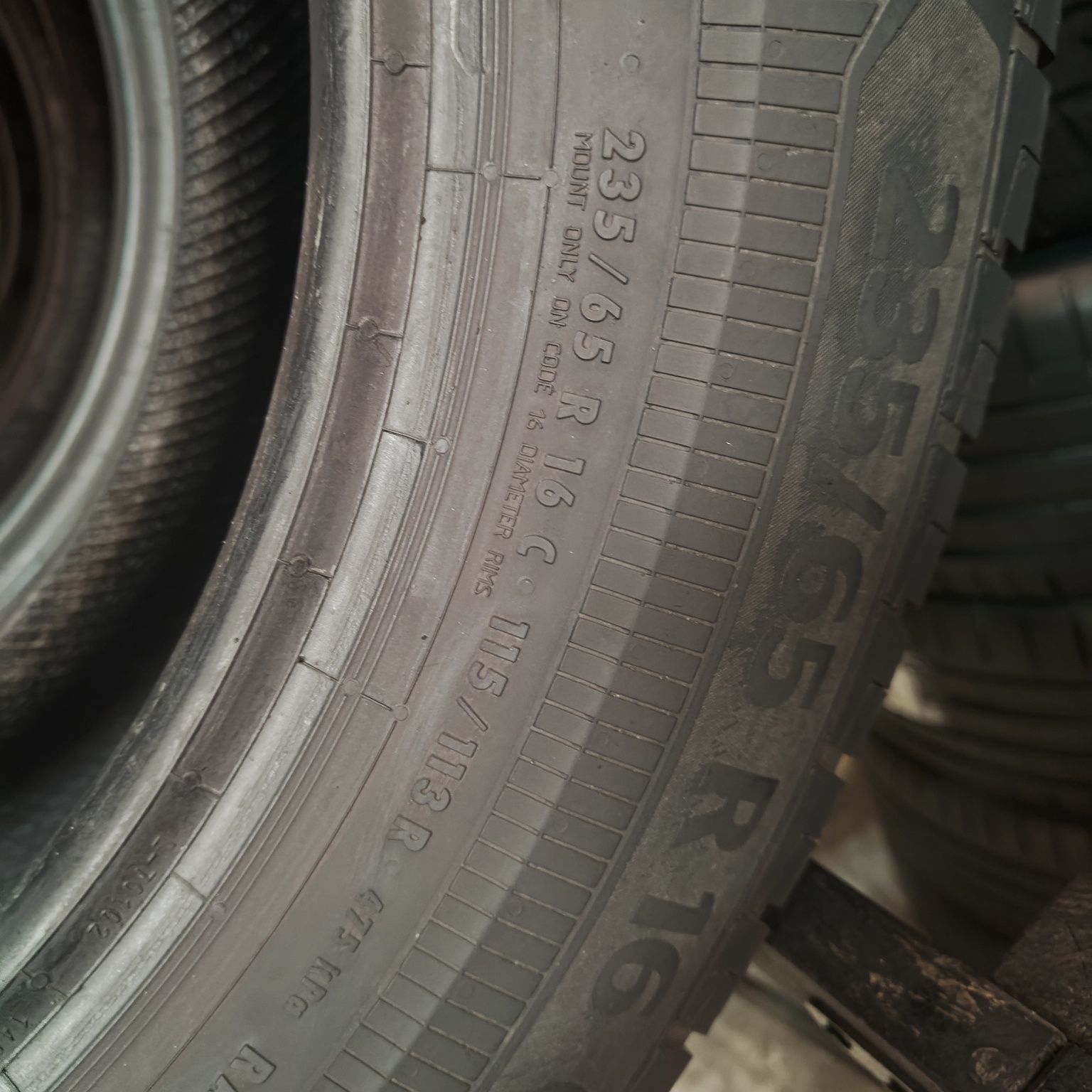 235/65/16 C Sprzedam komplet opon letnich Continental