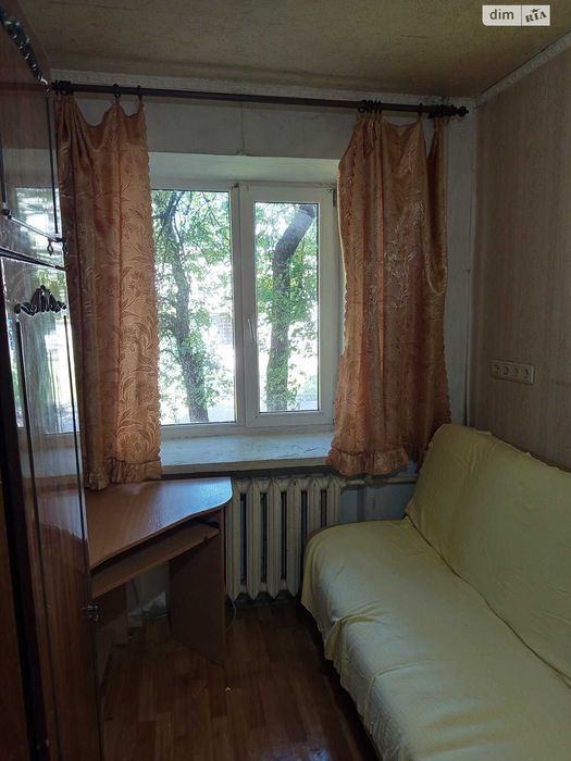 N S3 Продам гостинку со своим с/у. м. Армейская Цена 6500 у.е.